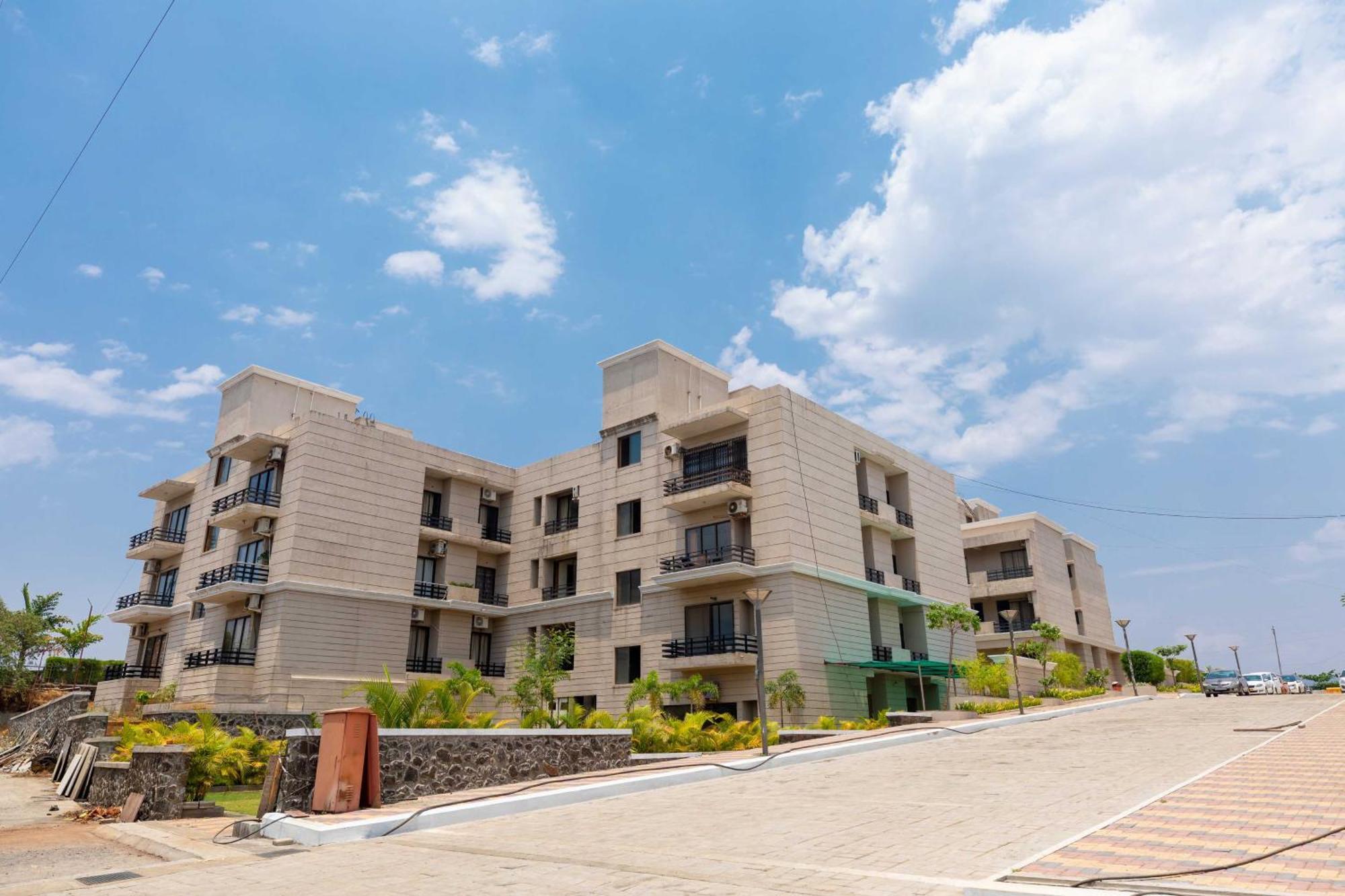 Vivaant Retreat And Conventions Hotel Igatpuri Exterior photo
