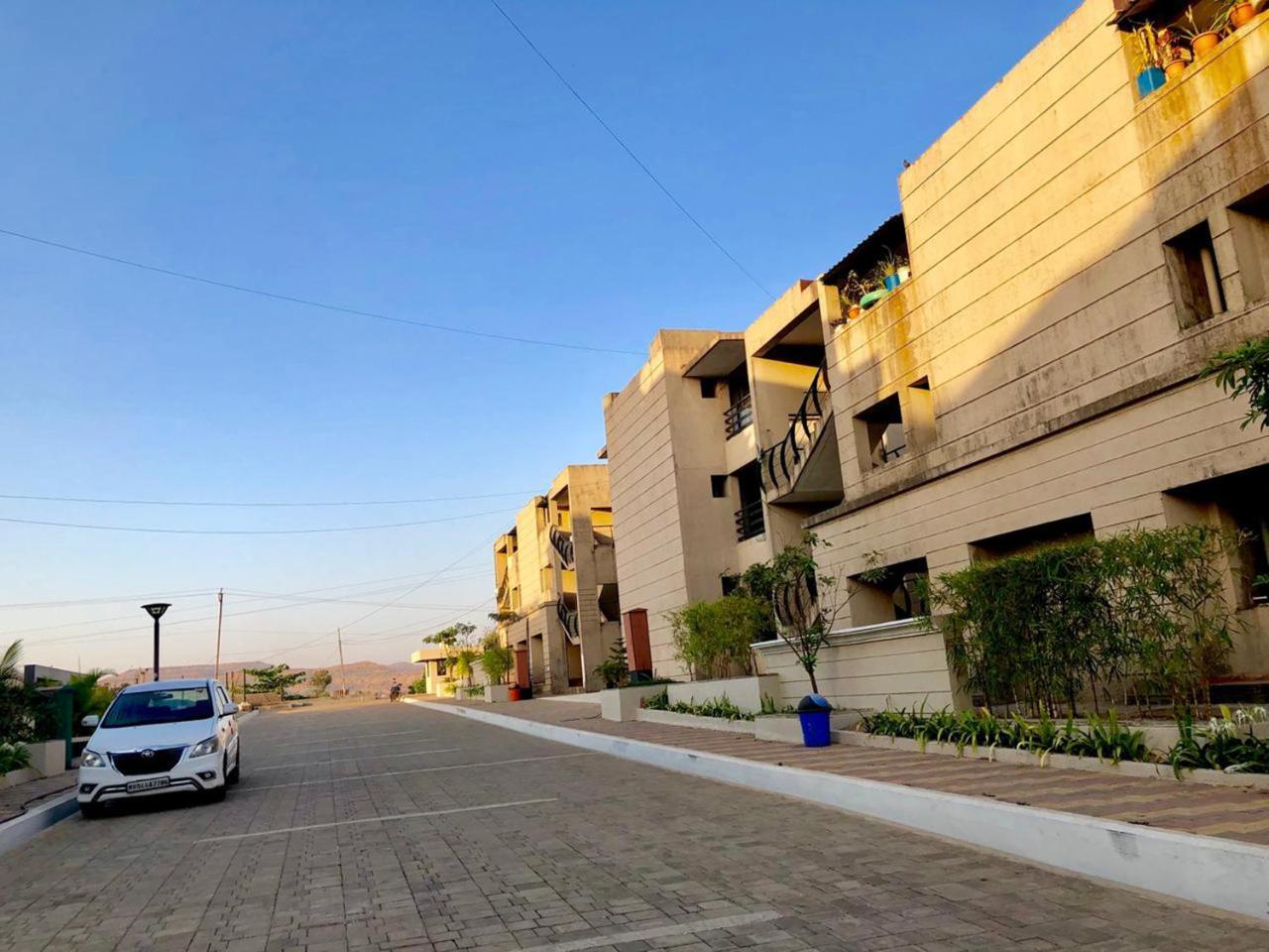 Vivaant Retreat And Conventions Hotel Igatpuri Exterior photo
