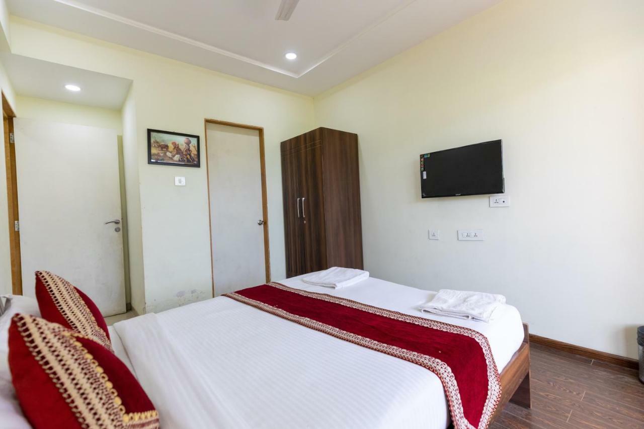 Vivaant Retreat And Conventions Hotel Igatpuri Exterior photo